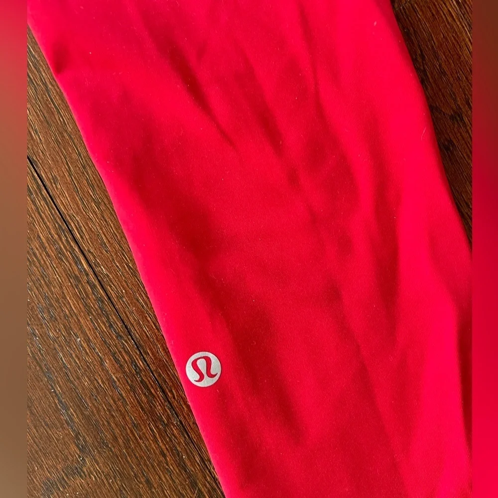 Lululemon Fast and Free high-rise crop 23” 3 pockets update Red size 0
